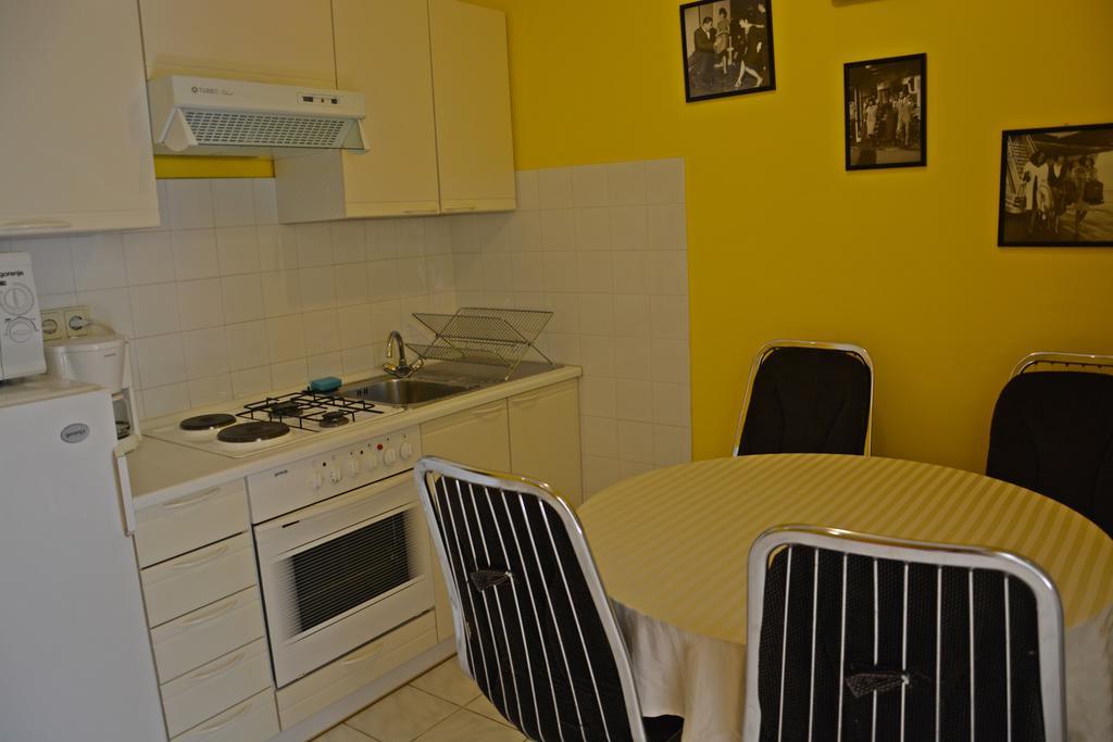 Apartments Gareta Gradac  Bilik gambar